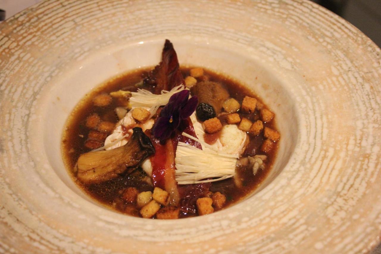 Logis Hotel & Restaurant - Le Manoir De Sauvegrain Saint-Lambert  Екстериор снимка