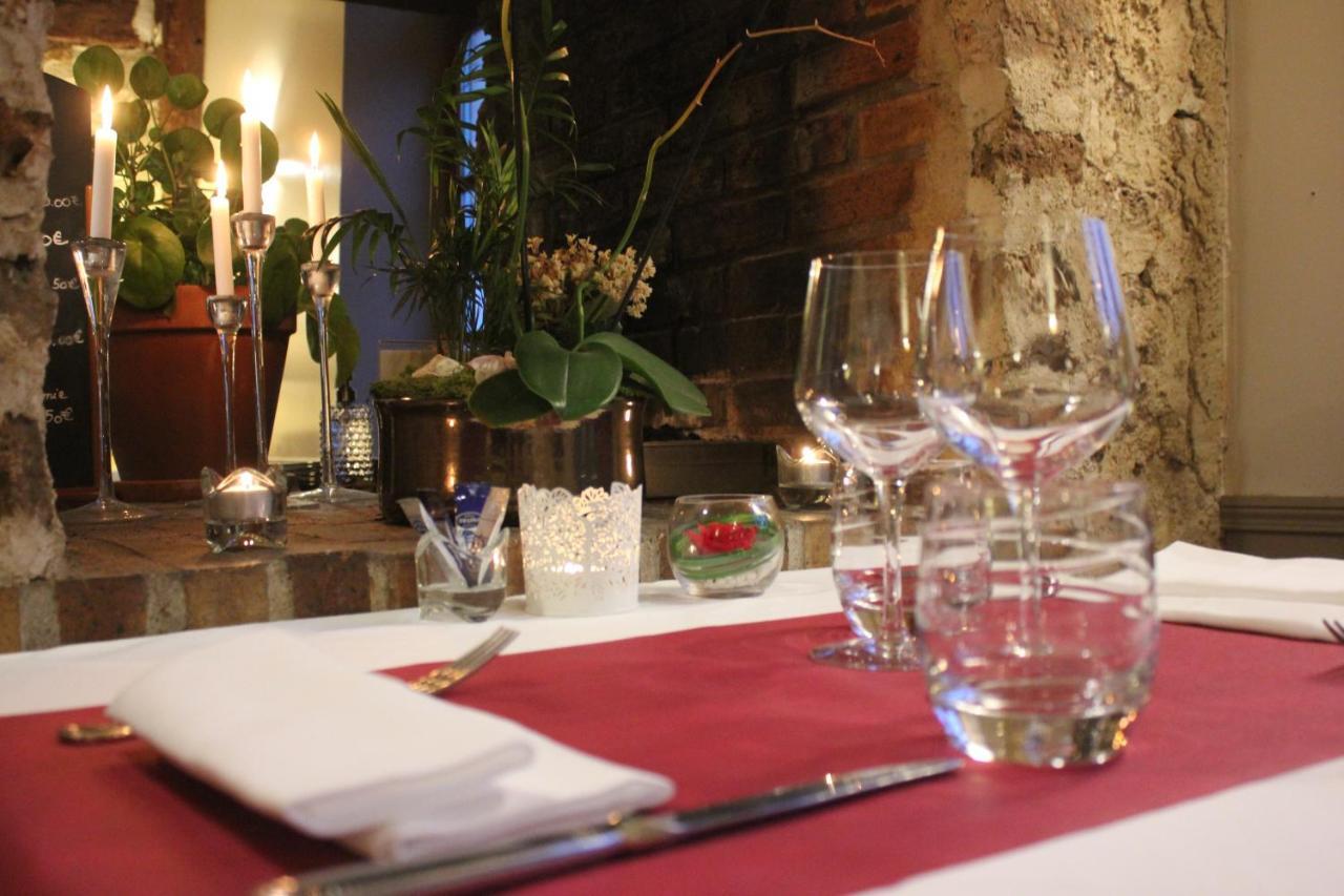 Logis Hotel & Restaurant - Le Manoir De Sauvegrain Saint-Lambert  Екстериор снимка