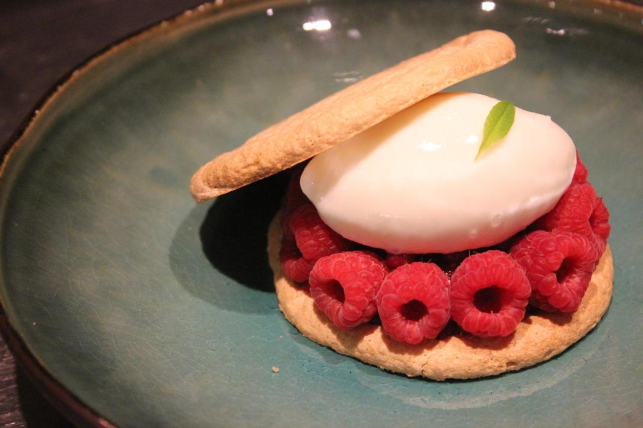 Logis Hotel & Restaurant - Le Manoir De Sauvegrain Saint-Lambert  Екстериор снимка
