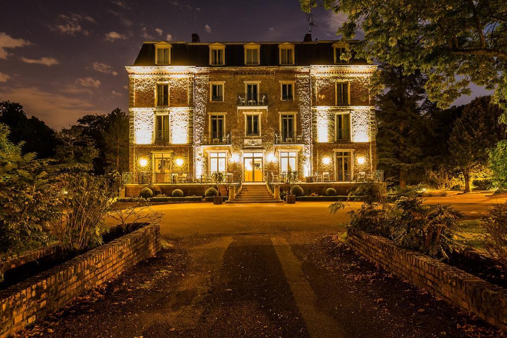 Logis Hotel & Restaurant - Le Manoir De Sauvegrain Saint-Lambert  Екстериор снимка