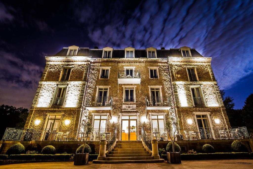 Logis Hotel & Restaurant - Le Manoir De Sauvegrain Saint-Lambert  Екстериор снимка