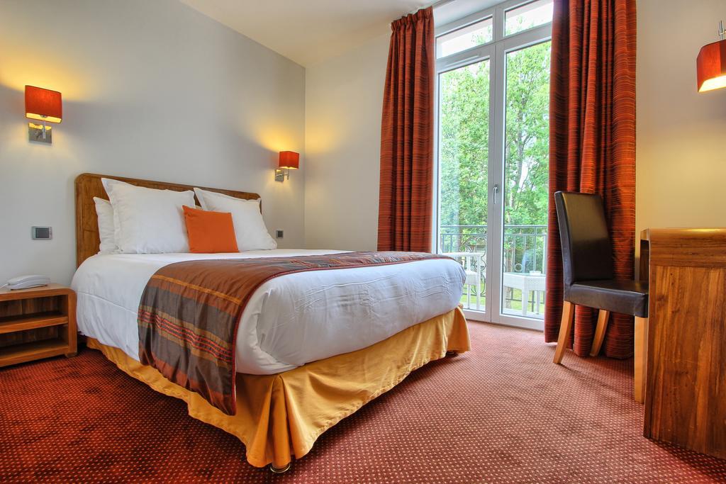 Logis Hotel & Restaurant - Le Manoir De Sauvegrain Saint-Lambert  Екстериор снимка