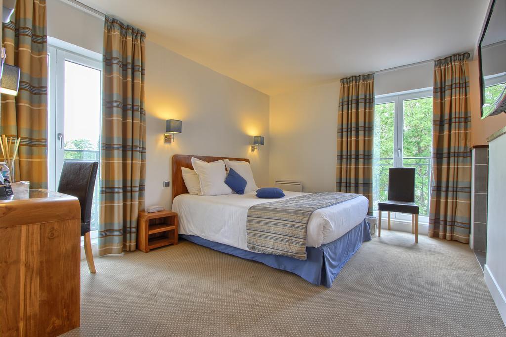 Logis Hotel & Restaurant - Le Manoir De Sauvegrain Saint-Lambert  Екстериор снимка